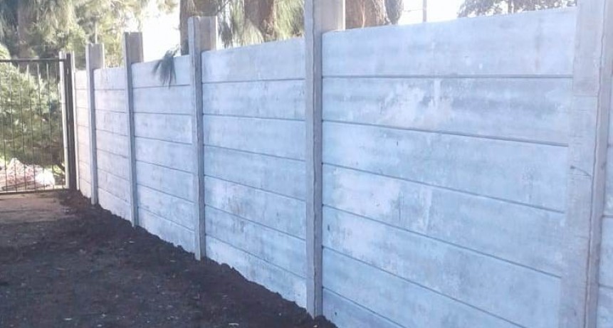 Calle Miraca: colocan un muro perimetral para separar la cancha de f&uacute;tbol de las viviendas 