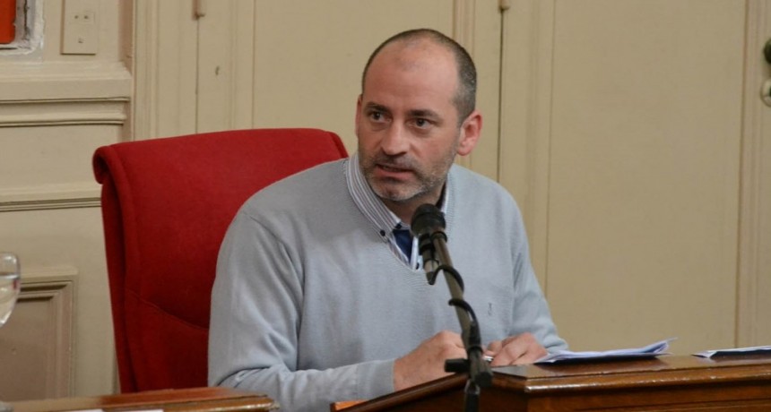 Marco Colella pide red cloacal y gas natural para barrio Los Pioneros