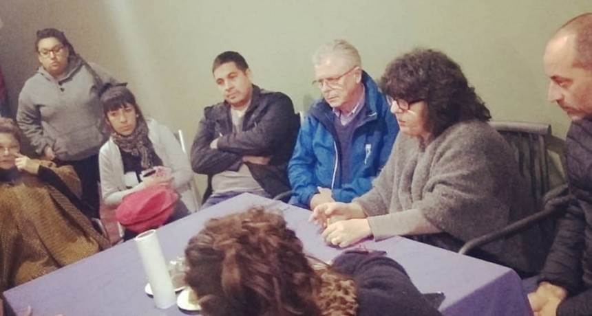 Rub&eacute;n Romano se reuni&oacute; con vecinos de Otamendi