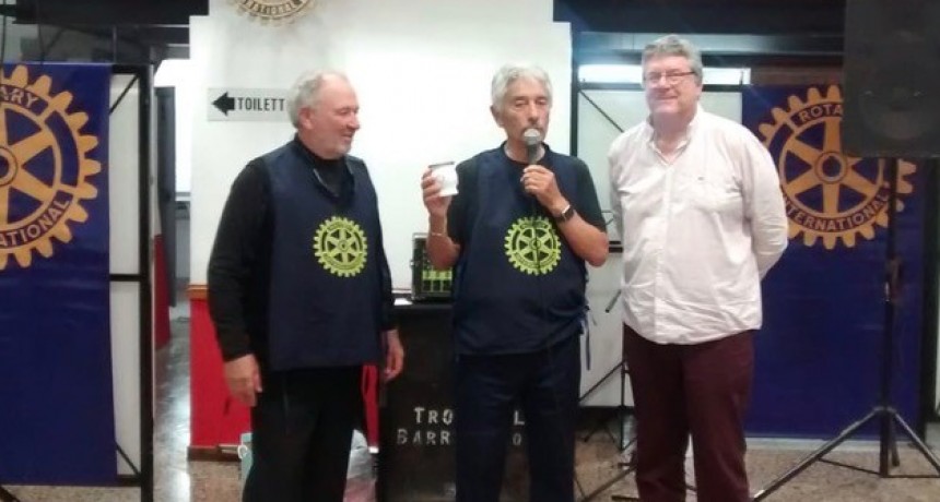 ROTARY CLUB CAMPANA:  Cena del D&iacute;a del Amigo 