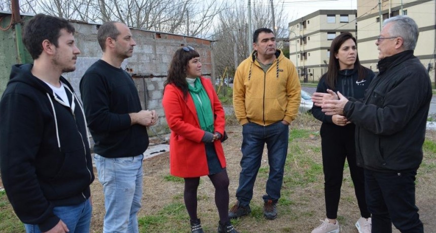 Rub&eacute;n Romano recorri&oacute; barrio Del Pino