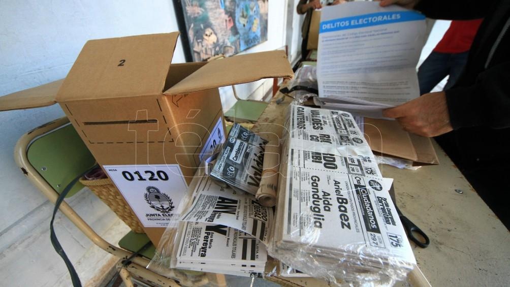 Listas del Frente de Todos reclaman en la C&aacute;mara Electoral las boletas largas 