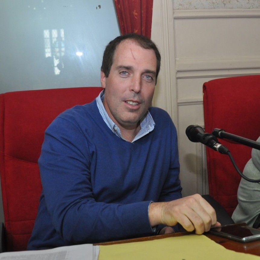 Diego Lis :  se redujo el plantel y el Director Tècnico està buscando jugadores