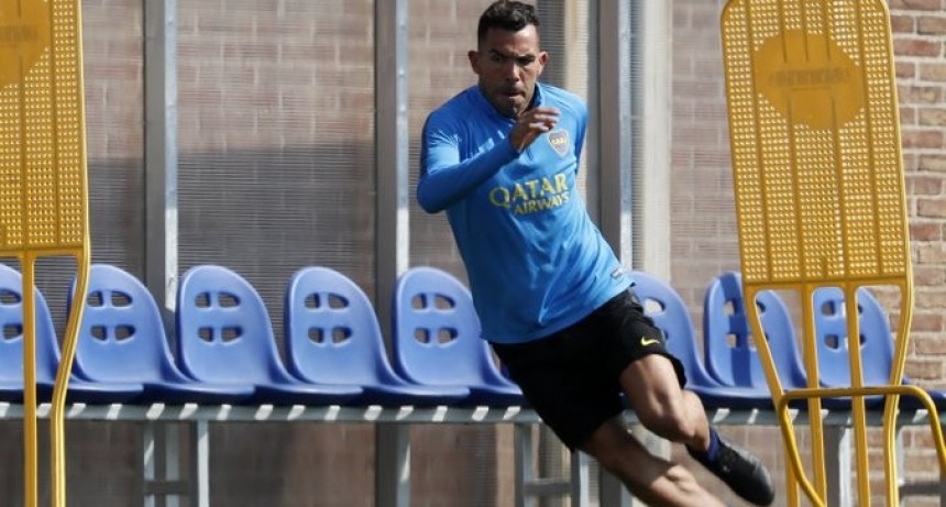 A cinco años de su espectacular regreso, Tevez aguarda por la firma de la renovación