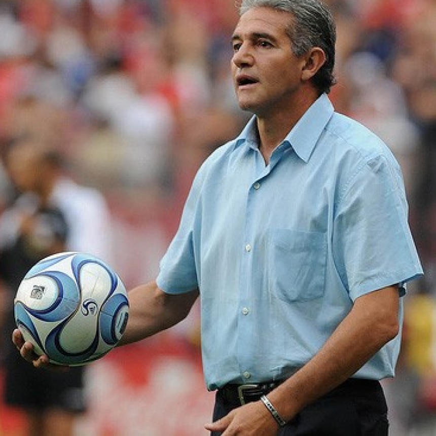 Burruchaga confirmó el alejamiento de Cecilio Domínguez de Independiente 