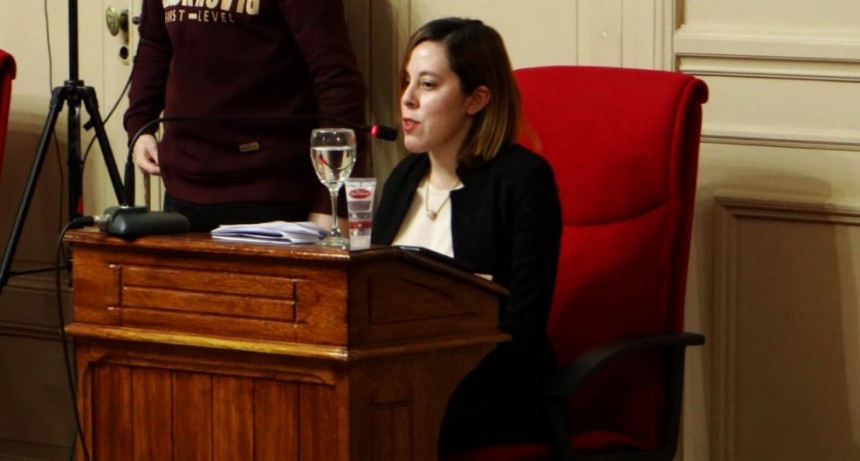 Romina Carrizo :  Abella debe transparentar los fondos públicos  como lo hacen otros Municipios