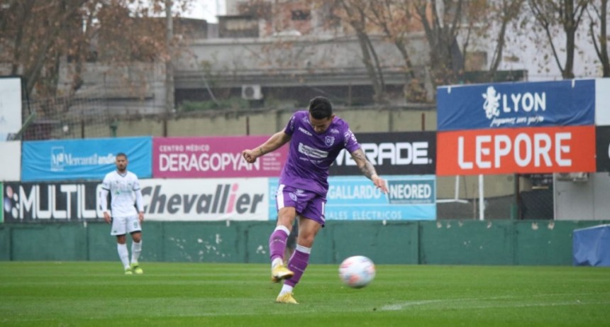 VARIOS JUGADORES DE VILLA DALMINE FIRMARON LA RESCISION DE SUS CONTRATOS