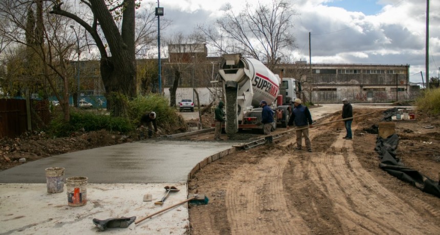 Finaliza el hormigonado del nuevo estacionamiento de la Costanera