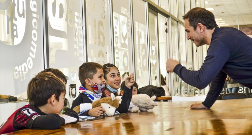 Abella felicitó a patinadores que participaron del Sudamericano en San Juan
