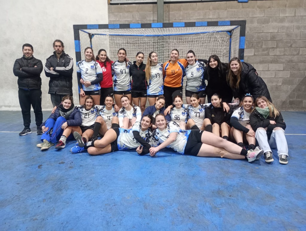 Handball femenino : A UN PASO DE JUGAR LA ZONA ASCENSO
