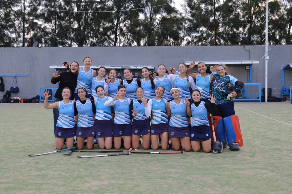 Importante victoria del femenino de hockey ante Santa Bárbara