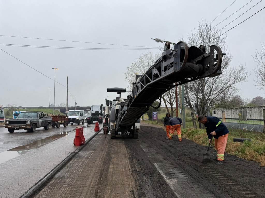 Abella celebró el comienzo de la obra de repavimentación de la Ruta 4