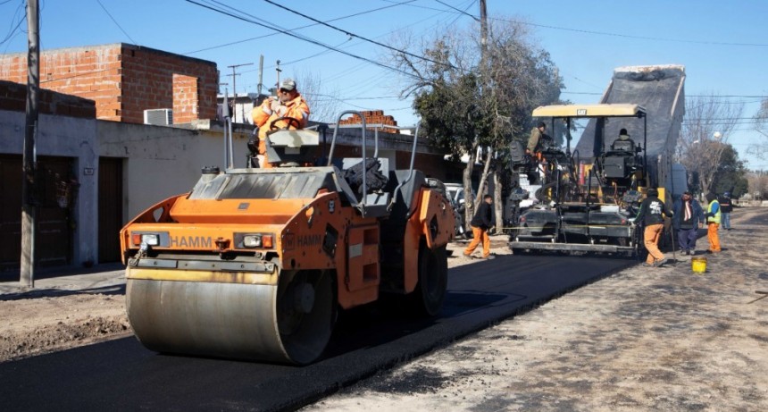 Avanza el plan de asfalto en el barrio 9 de Julio