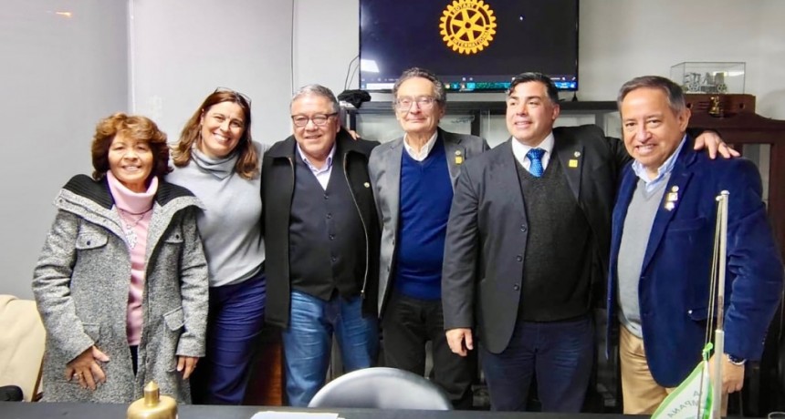 CAMBIO DE AUTORIDADES EN ROTARY CLUB CAMPANA Y ROTARY CLUB ZARATE