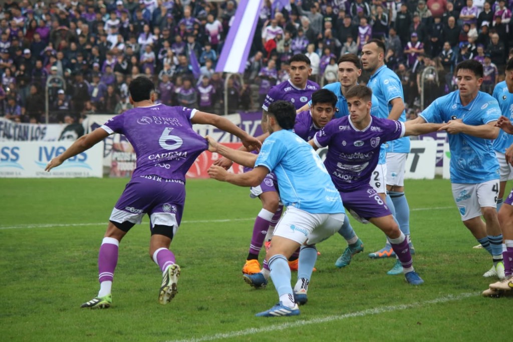 ,Mucha expectativa y poco f&uacute;tbol