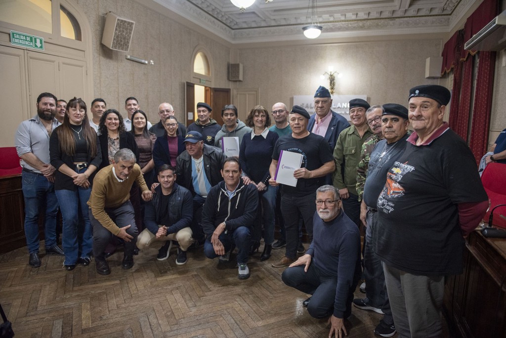 Homenaje hist&oacute;rico: los H&eacute;roes de Malvinas podr&aacute;n recibir su &uacute;ltimo adi&oacute;s en el HCD