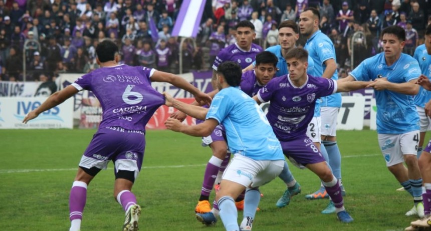 ,Mucha expectativa y poco f&uacute;tbol