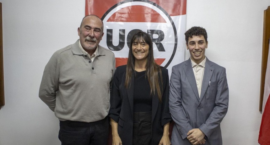 Abella acompa&ntilde;&oacute; la asunci&oacute;n de las nuevas autoridades de la UCR Campana y la Juventud Radical