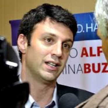 Beneficios para Jubilados y pensionados en el transporte p&uacute;blico de la Ciudad de Campana, proyecto presentado por el Dr. Mariano Raineri.