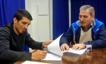 Villa D&aacute;lmine: El delantero Javier Rossi se transform&oacute; en nuevo refuerzo