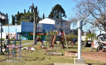 Ante el inicio de obra del &ldquo;Skate Park&rdquo;, el Municipio reubica los juegos de la Plaza &ldquo;1&ordm; de Mayo&rdquo;