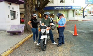 Personal de Tr&aacute;nsito y Transporte Municipal contin&uacute;a con los operativos de prevenci&oacute;n y control
