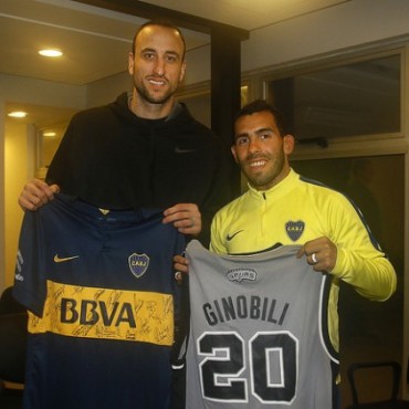 Gin&oacute;bili, de visita en La Boca 