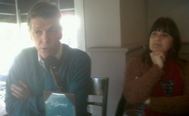 AXEL CANTLON SE MOSTRO AGOTADO LUEGO DE UNA EXTENSA JORNADA