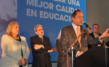 El Gobernador Scioli estuvo presente en la inauguraci&oacute;n de la nueva Escuela T&eacute;cnica N&ordm; 2