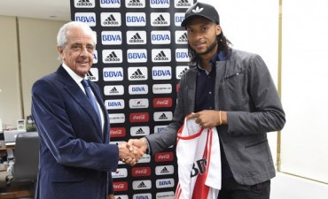 Incorporaci&oacute;n de Arturo Mina a River Plate
