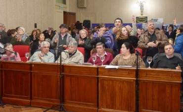 Presentar&aacute;n un proyecto para disminuir la espera de jubilados y pensionados en los bancos
