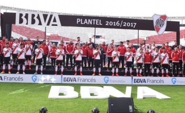 River Plate jug� un amistoso con Tigre