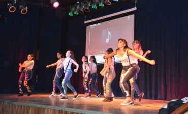 El espect&aacute;culo &ldquo;Ser feliz&rdquo; se present&oacute; a sala llena