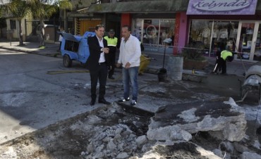 El Municipio repara otro antiguo bache de la calle Jean Jaures