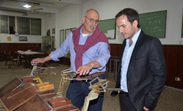 Abella visit&oacute; la colomb&oacute;fila &ldquo;La Campanense&rdquo;