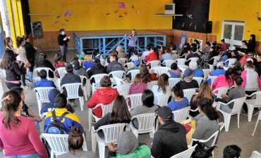 J&oacute;venes del programa Envi&oacute;n festejaron el D&iacute;a Internacional de la Juventud