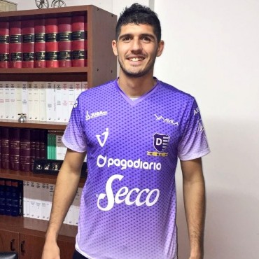 Villa D&aacute;lmine oficializ&oacute; la llegada del delantero Jorge C&oacute;rdoba