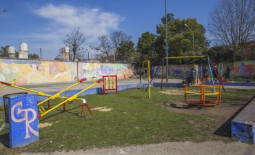 El Municipio reacondiciona la plaza del barrio Del Pino