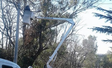 Iluminan una parte de calle Estrada que estuvo a oscuras durante a&ntilde;os