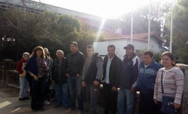 Referentes de la Uni&oacute;n Vecinal M&aacute;s Campana reclamaron por el agua corriente en Las Praderas
