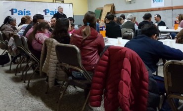 El Frente 1 Pa&iacute;s realiz&oacute; un encuentro con militantes