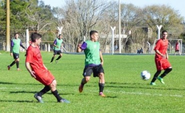 Villa D?&nbsp;lmine gan� en su primer amistoso en Balcarce