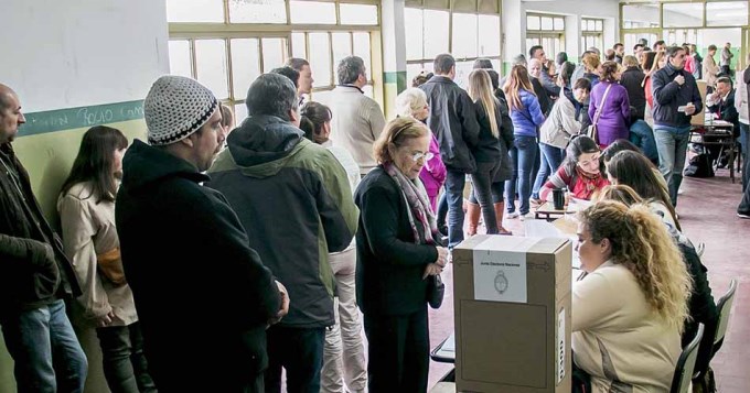 El pueblo selecciona a sus candidatos para el Congreso