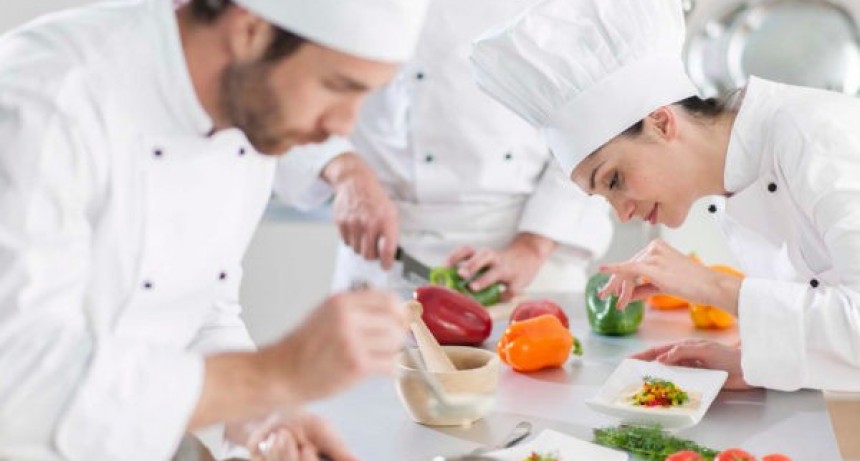 La Oficina Municipal de Empleo convoca a profesionales gastron&oacute;micos