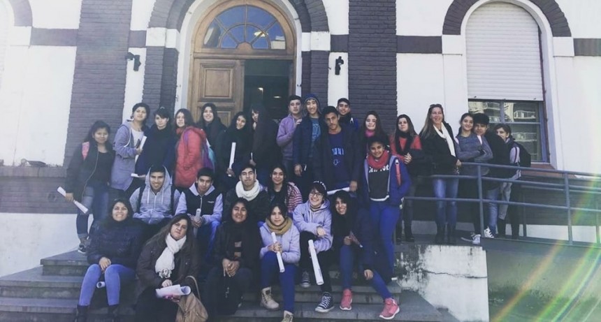 Estudiantes de la EES N&deg;15 visitaron el ex centro clandestino de detenci&oacute;n ESMA