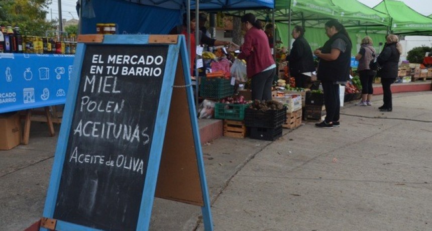 Informan el cronograma de la feria de productores locales y el mercado en tu barrio