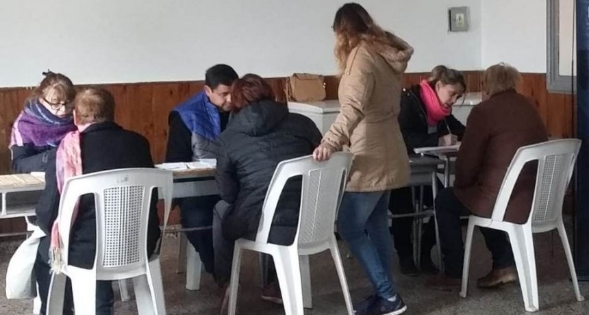 Asesoraron a vecinos de Dallera sobre tr&aacute;mites de escrituraci&oacute;n 