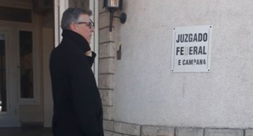 Axel Cantlon visit&oacute; el Juzgado Federal por la causa del predio de disposici&oacute;n de residuos