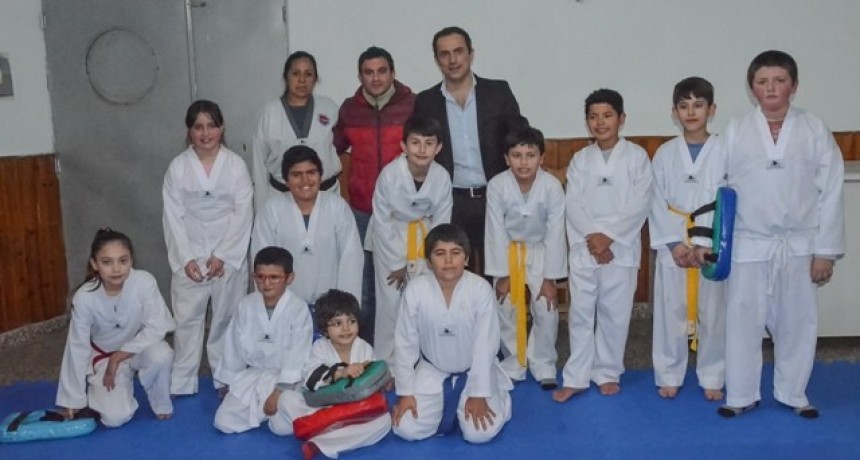 El Intendente visit&oacute; la sociedad de fomento de Dallera-Romano   