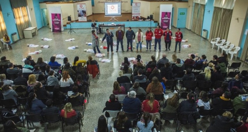 Exitosa tercera edici&oacute;n de las capacitaciones en RCP: participaron m&aacute;s de 1.000 vecinos